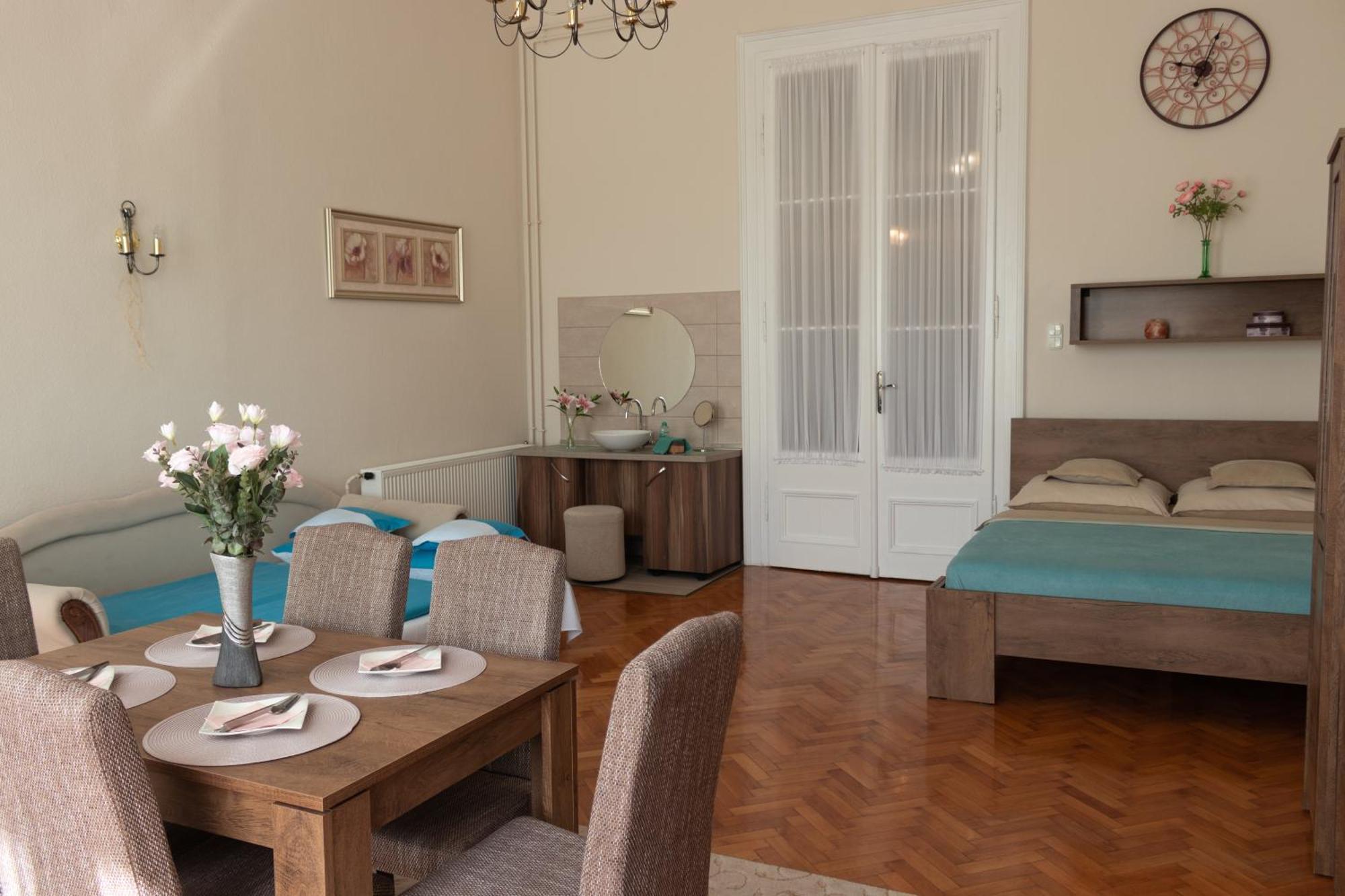 Suzy Apartman Эгер Экстерьер фото