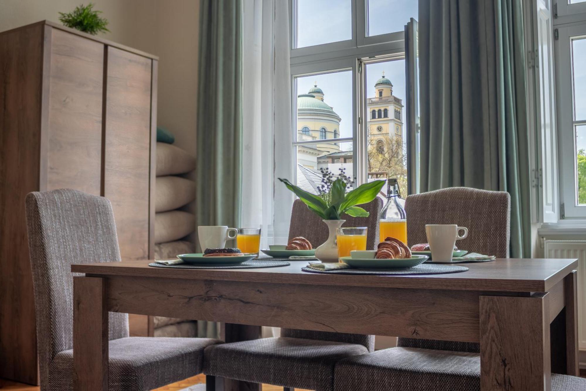 Suzy Apartman Эгер Экстерьер фото