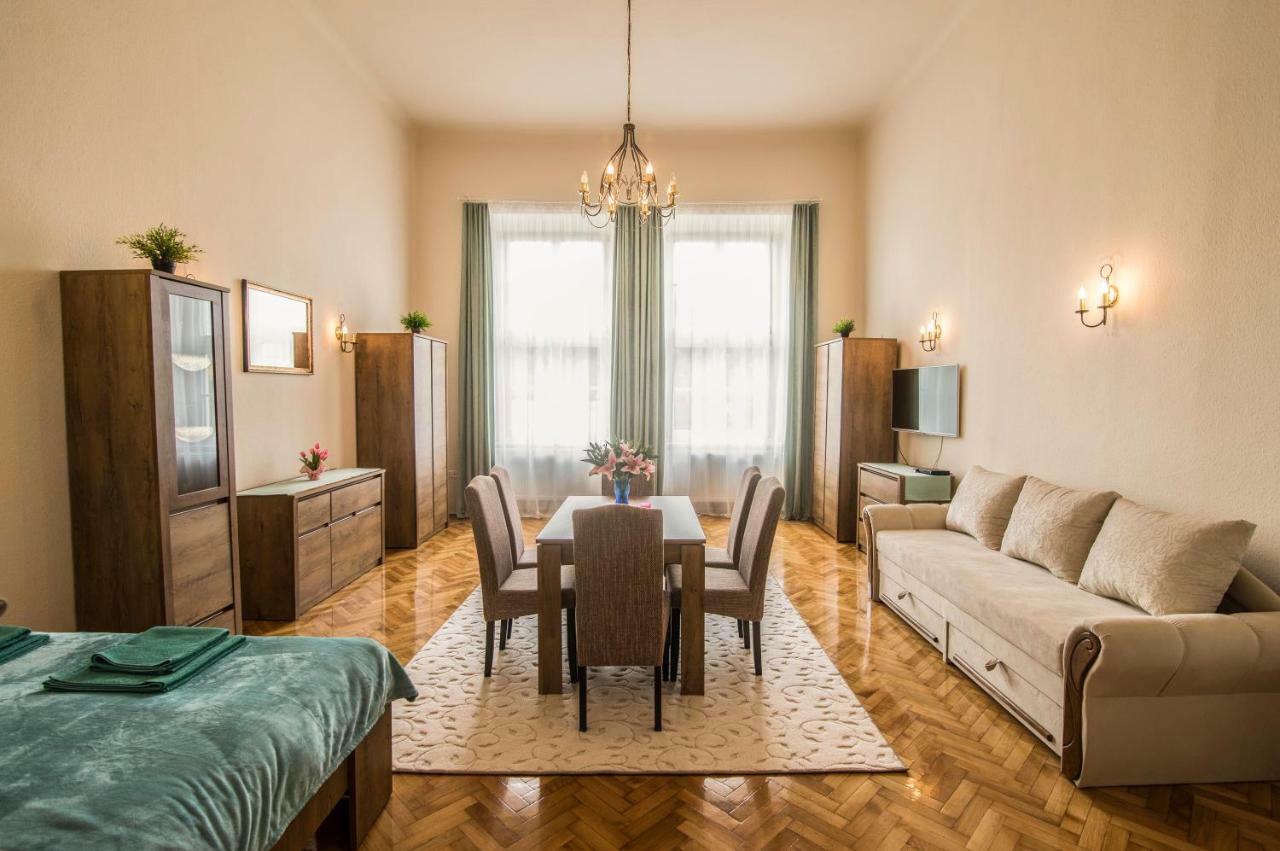 Suzy Apartman Эгер Экстерьер фото