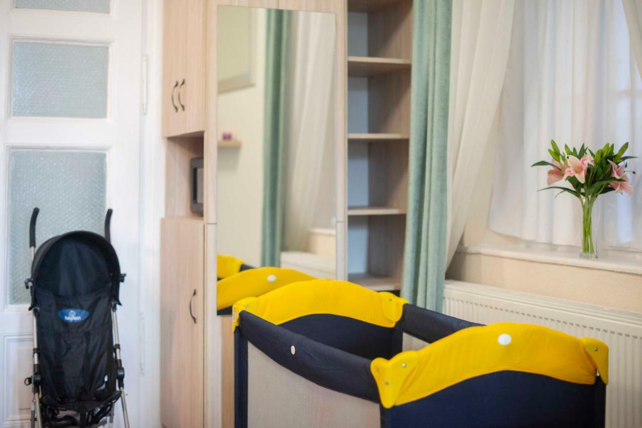 Suzy Apartman Эгер Экстерьер фото